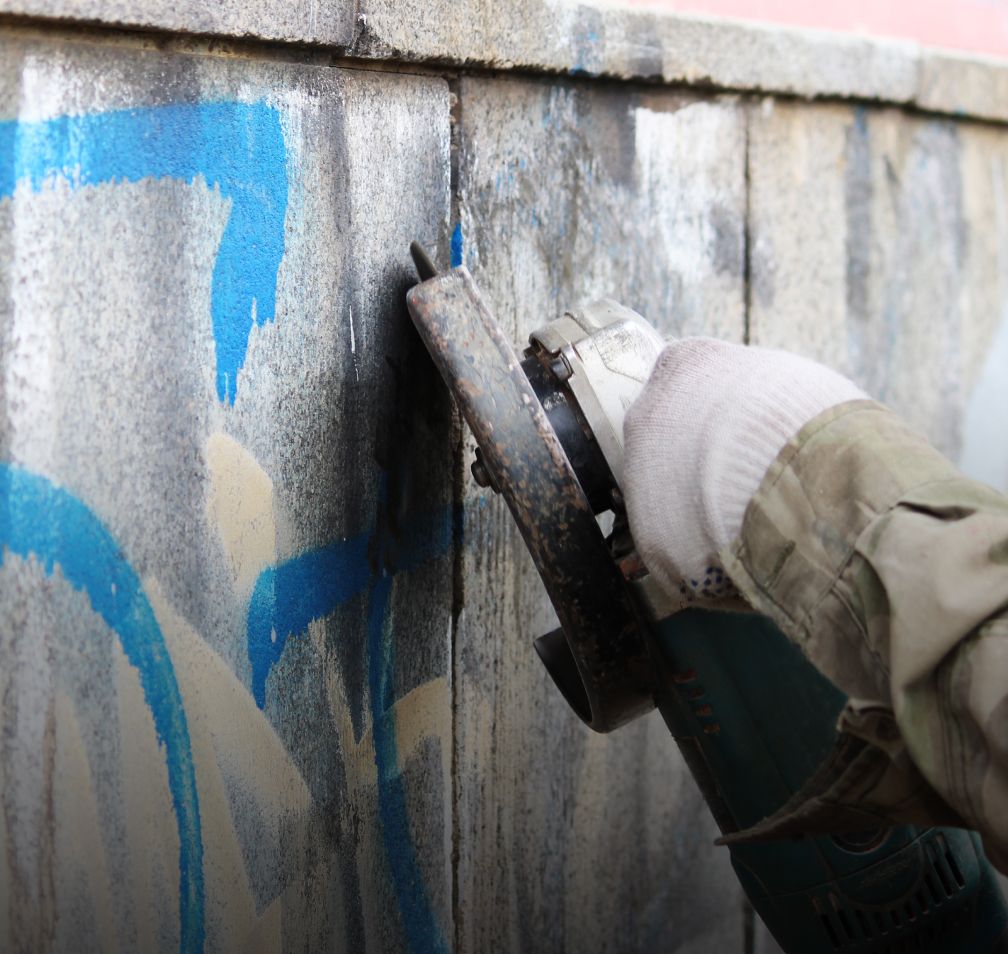 Graffitientfernung ohne Chemie